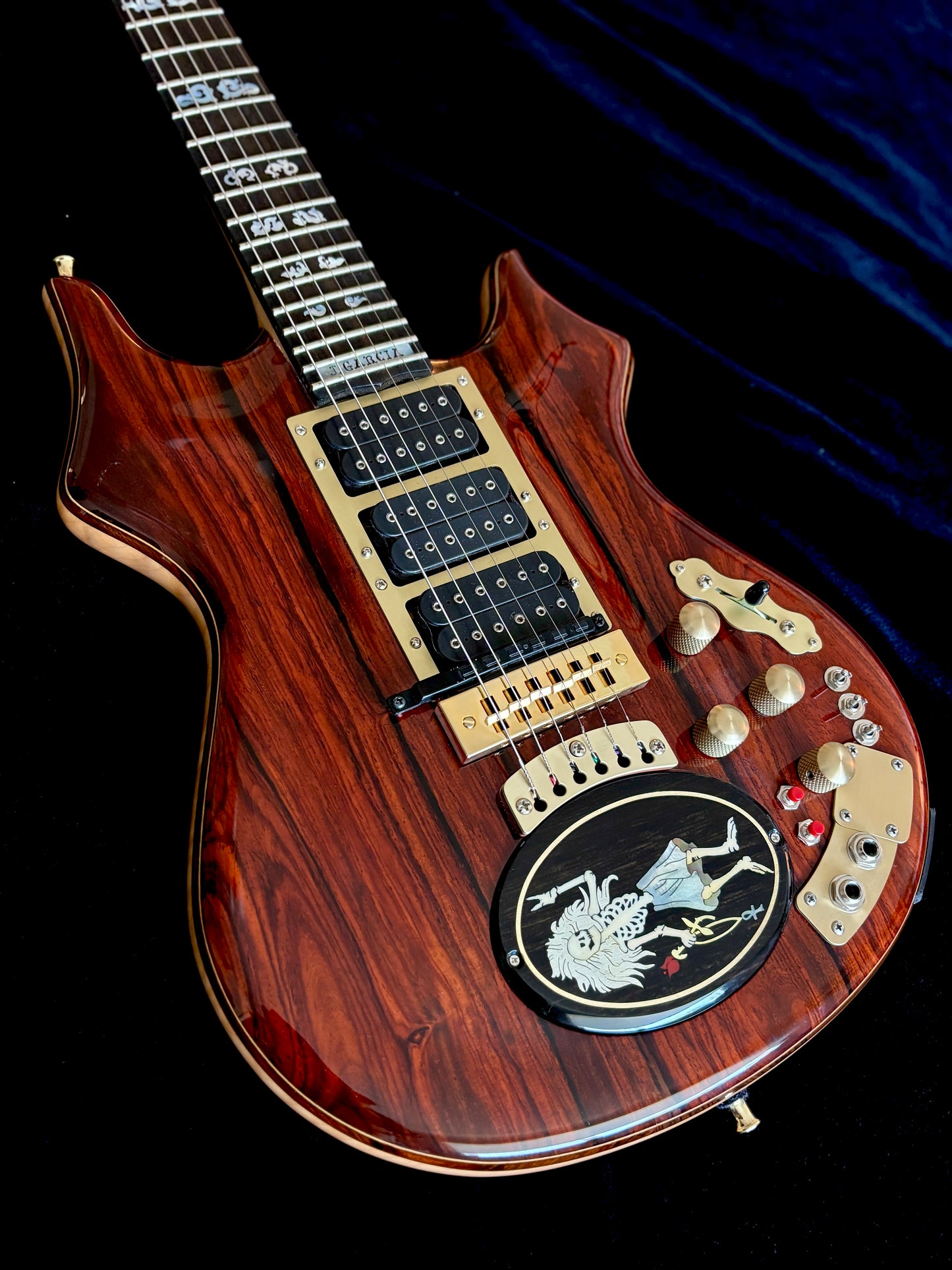 THE ROSEBUD REPLICA