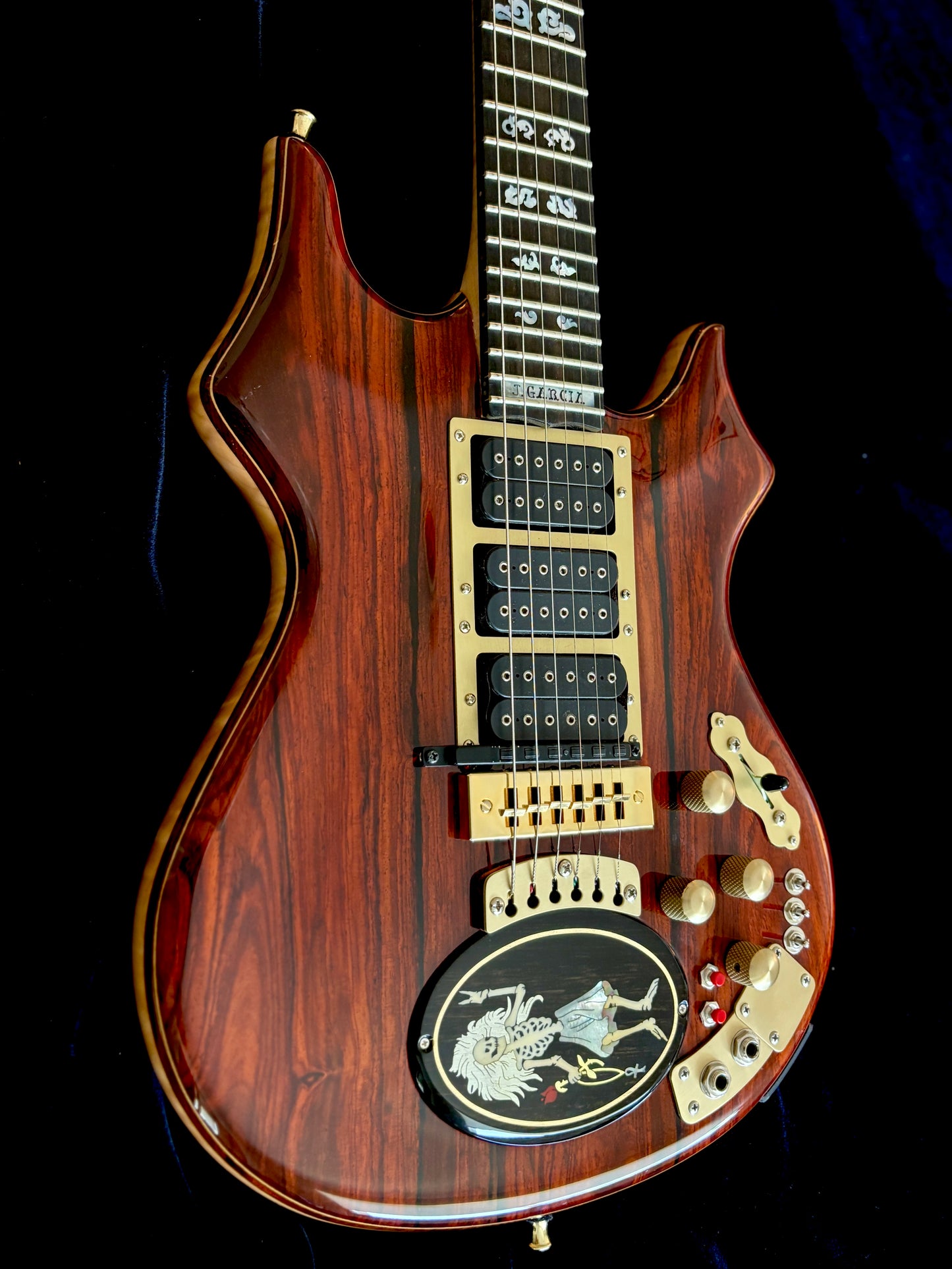 THE ROSEBUD REPLICA